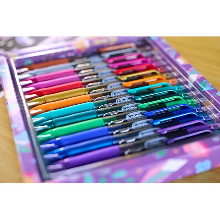 Matte & Shimmer Gel Ink Pens, 14 Pens makers in tray.